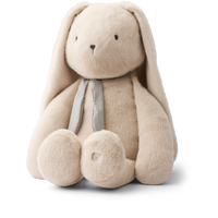 Liewood Kuscheltier „Bernis“ – Hase in der Farbe Mist aus recyceltem Polyester-Plüsch für Babys