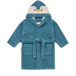 Liewood Lily Penguin Bathrobe online kaufen – hochwertig, stilvoll und funktional. Perfekt für den Alltag, mit langlebigen Materialien und zeitlosem Design.