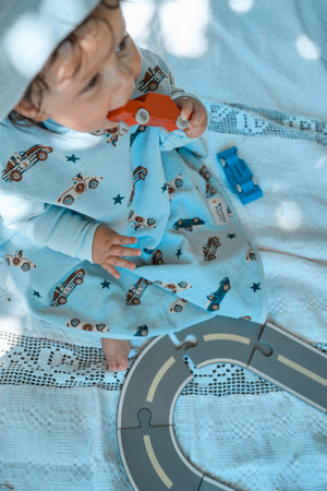 Little Casimir «Boo» Lätzchen | Sky Racers