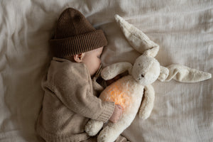 Moonie Hase mit Licht 2.0 "Organic Humming Bunny" | Sand