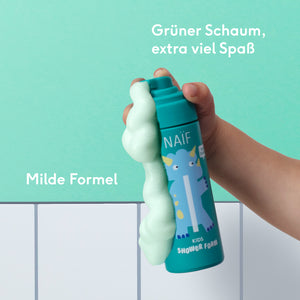 Naïf Kids Shower Foam 150 ml – grüner Duschschaum für Kinder mit frischem Limetten- und Johannisbeerduft, vegan & hautfreundlich.