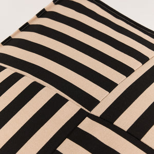 Nobodinoz Sitzsack Otto | Black Sand Stripes