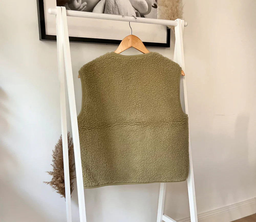 Alwero Erwachsene Bio Wollweste "TYB" | Pistachio Ultra Light