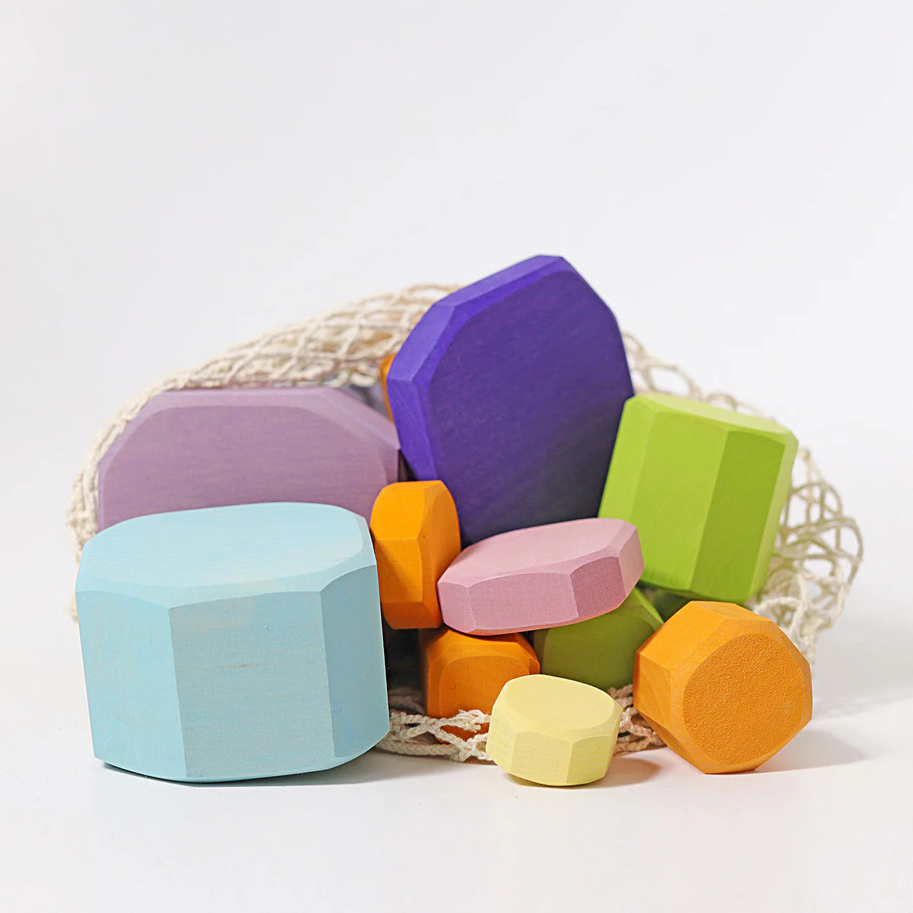 Grimm's 16 Bauklötze | Baumscheiben bunt