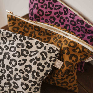 Trousse de toilette "Lili" Rose in April | Gris léopard