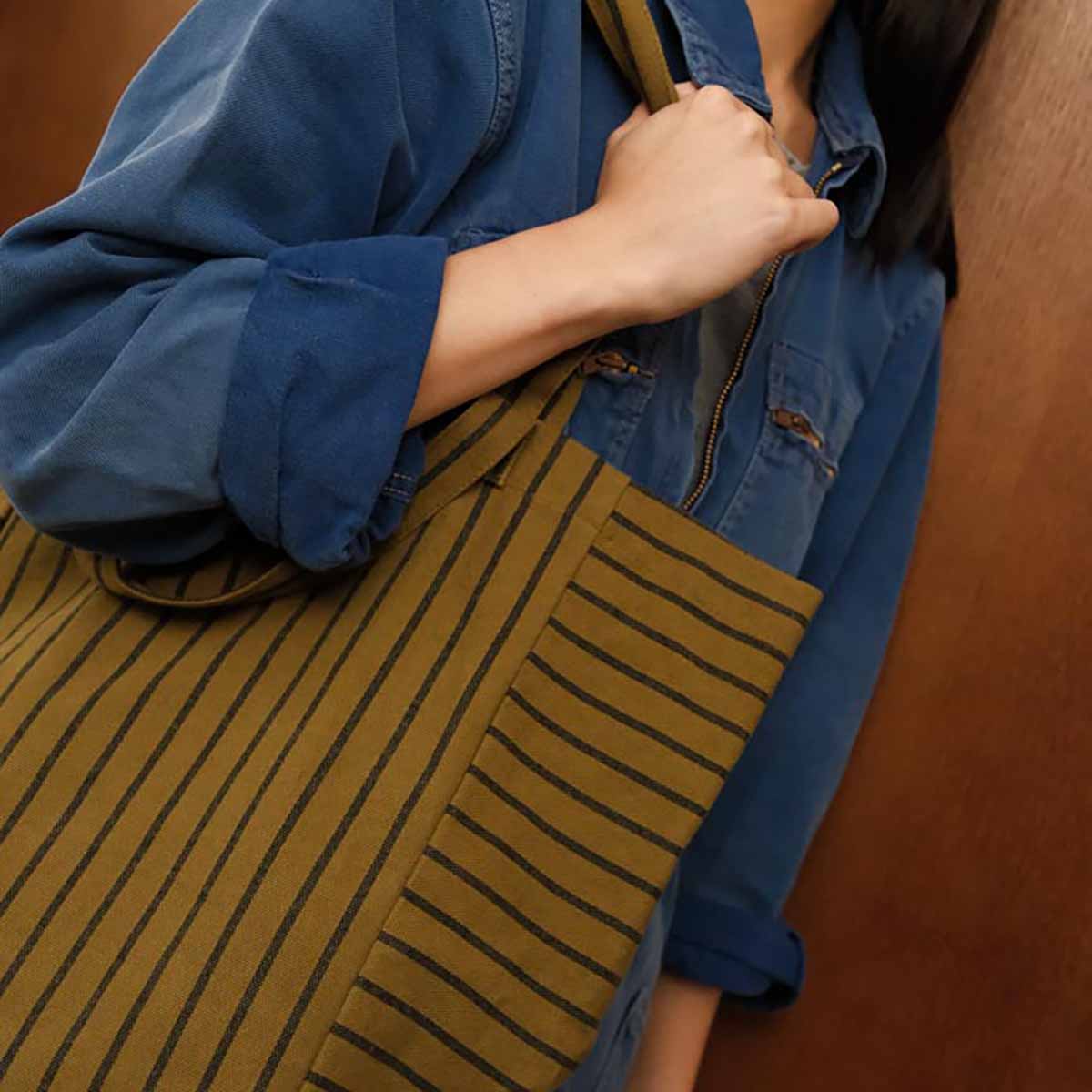 Rose in April Tasche "Elisabeth" Leo Olive gestreift