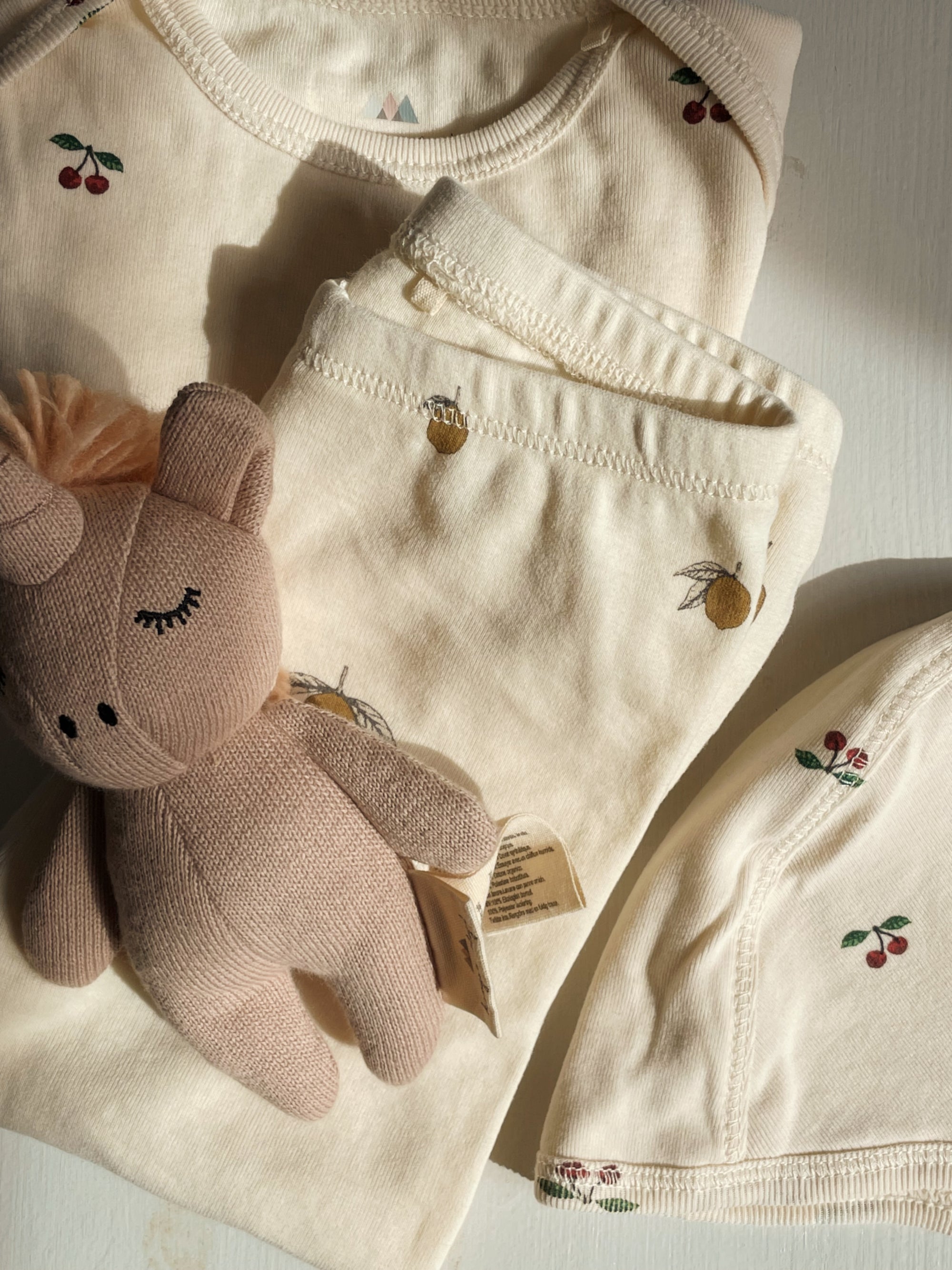 Konges Sløjd Babyrassel Mini Unicorn | Rose Fawn