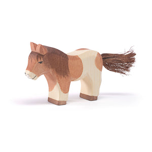 Ostheimer Holztier – Shetland Pony stehend