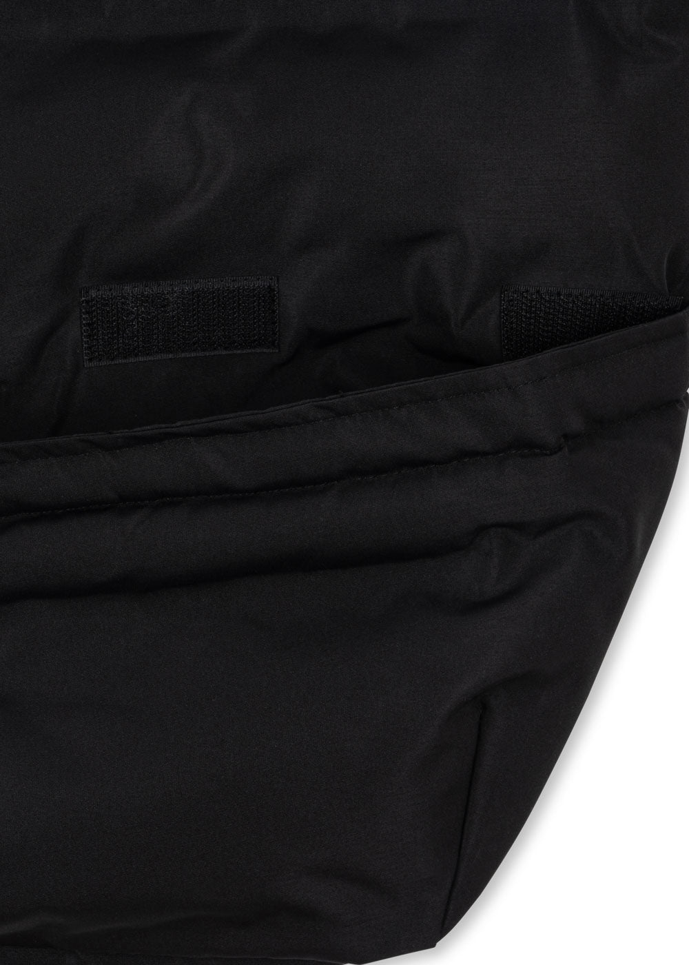 Konges Sløjd Fussack "Nemuri" Black