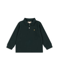 Konges Sløjd Langarmshirt Florian in Pine Grove – dunkelgrünes Kinder-Rippshirt aus GOTS-zertifizierter Bio-Baumwolle.