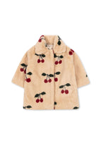 „Konges Sløjd Fleece Mantel 'Fuzzie' in Ma Grande Cerise – warmer Teddy-Fleece Mantel mit Kapuze für Kinder“