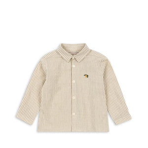 Konges Sløjd Kinder-Shirt „Elliot“ mit Tea Stripe Muster – gestreiftes T-Shirt aus Bio-Baumwolle für Jungen und Mädchen