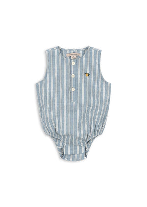 Konges Sløjd Kurzarm Romper Elliot Trio Bleu Stripe aus Seersucker Bio-Baumwolle