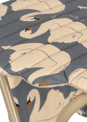 Konges Sløjd Puppen-Wickeltisch – DOLL CHANGING TABLE | Swan