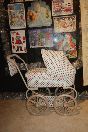 Konges Sløjd Puppenwagen "Minnie Doll Pram Coeur Coloré"