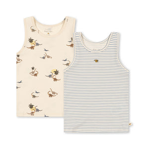 2er-Set Konges Sløjd Tank Tops "Basic" Kubi im hellblau-weiß gestreiften Design aus weicher Bio-Baumwolle – bequemes Kinderunterhemd oder Sommertop.