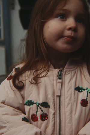 Konges Sløjd Pailletten-Bomberjacke – Juno in Cameo Rose – Detailansicht 2